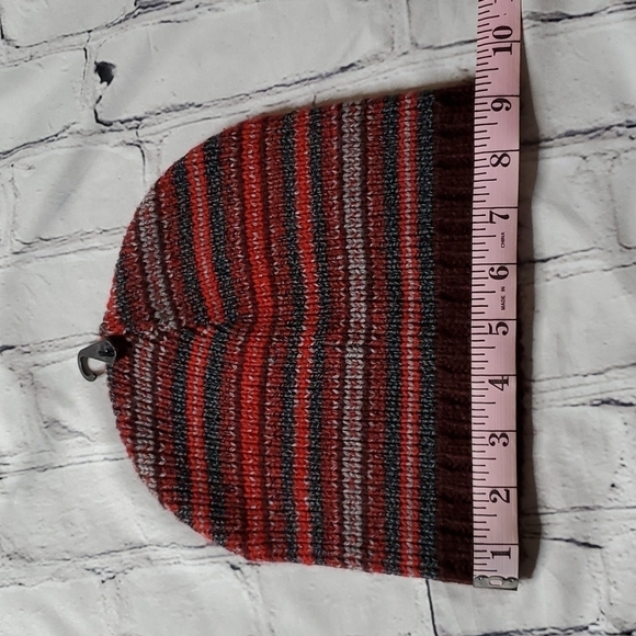 The Rail Red Striped Beanie NWOT - Picture 4 of 5